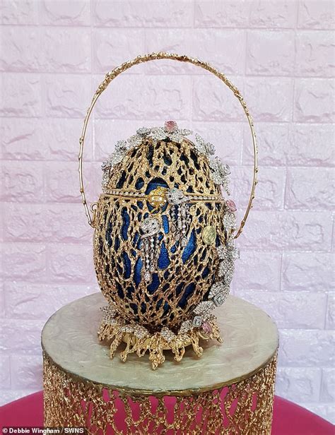 debbie wingham’s upcycled egg bag